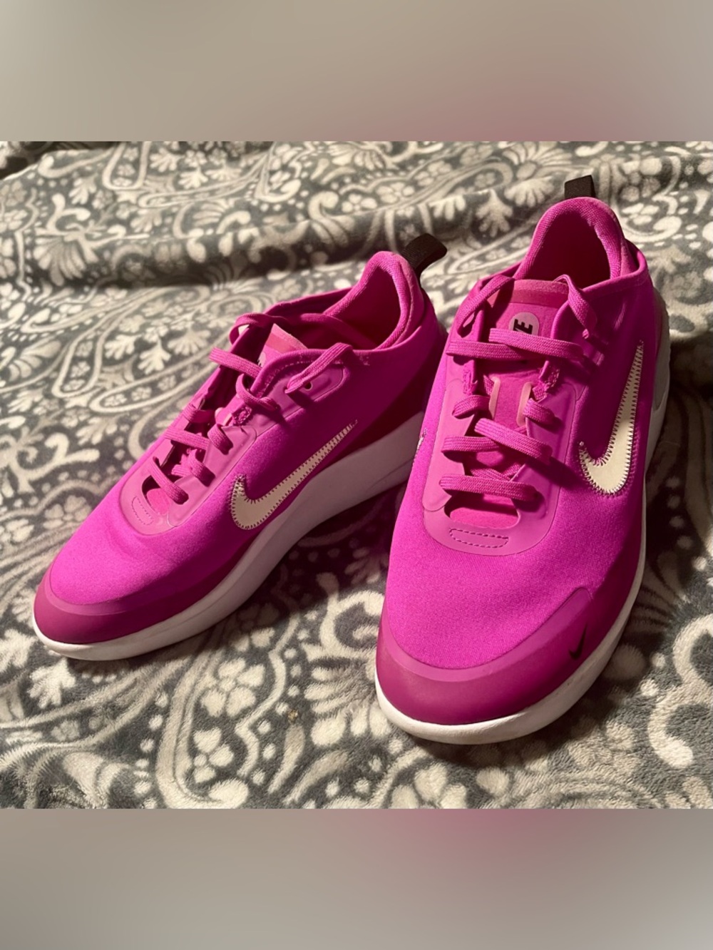Nike Women's Amixa Running Shoes- Pink Athletic Sneakers with White Swoosh